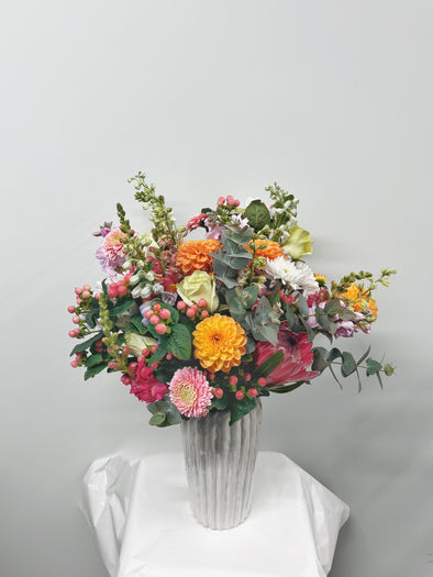 Florist choice flowers in a vase - Let the florist choose the colours
