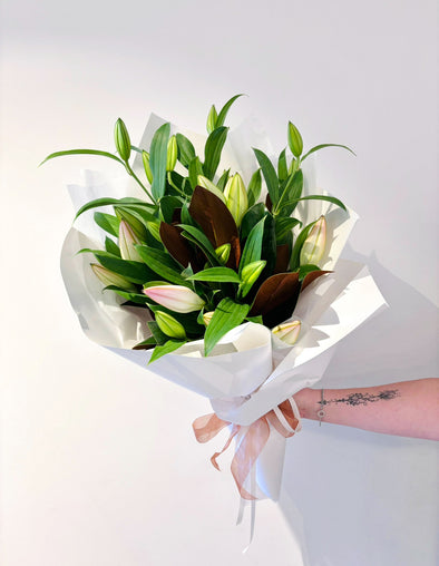 Mixed lily bouquet